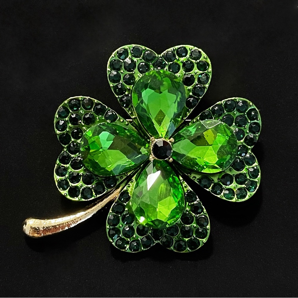 ✨Stunning Cloverleaf 🍀 Brooch of Luck